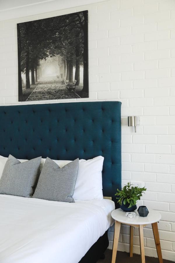Harriet House Tumut Motel ภายนอก รูปภาพ