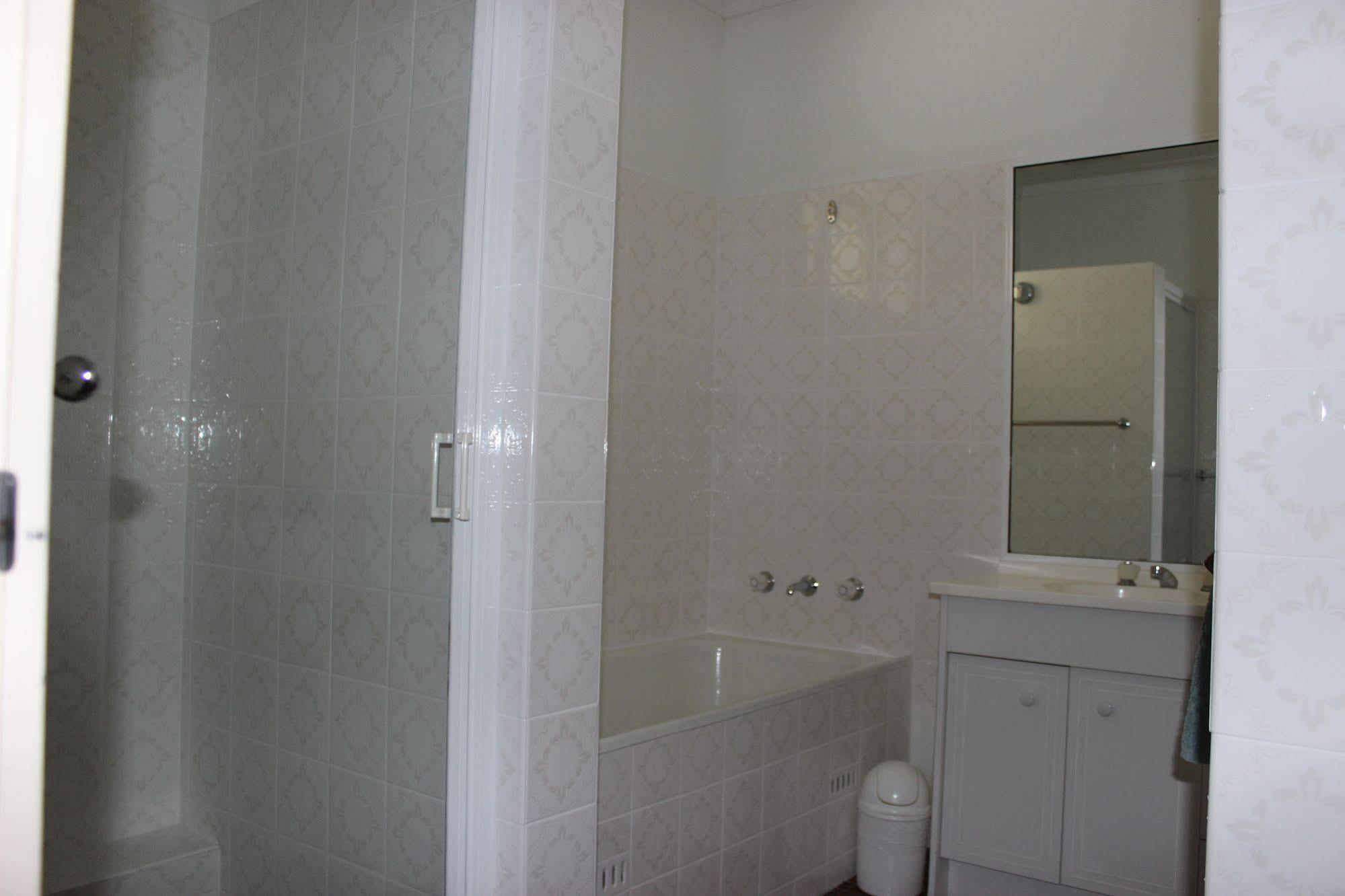 Harriet House Tumut Motel ภายนอก รูปภาพ