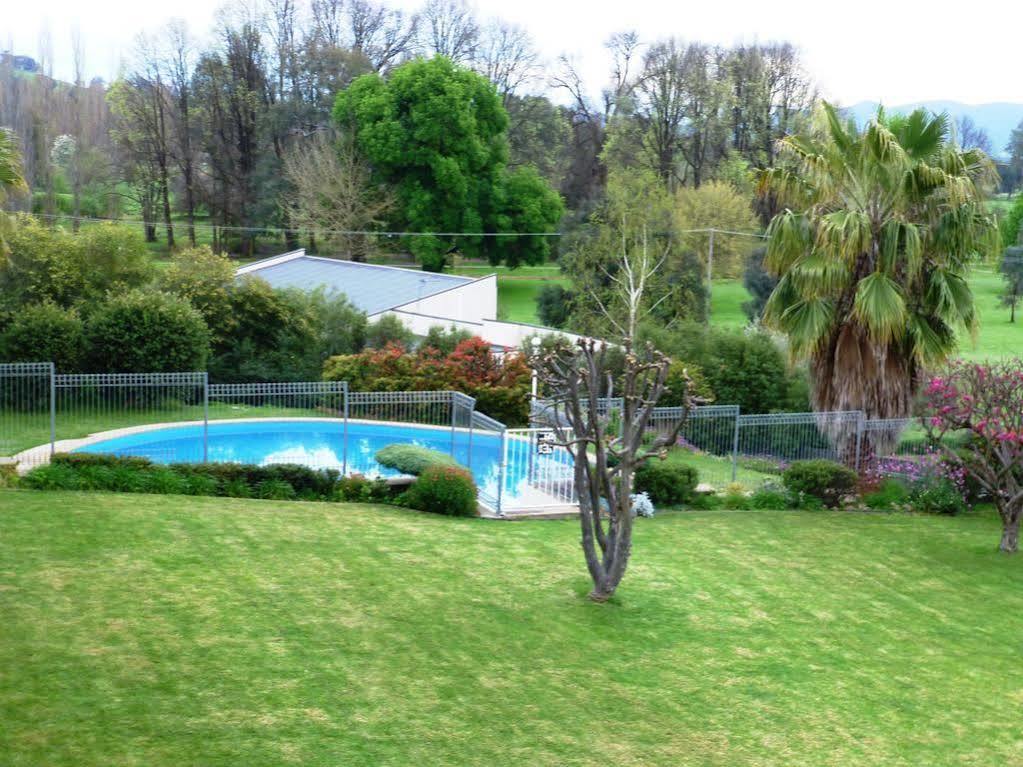 Harriet House Tumut Motel ภายนอก รูปภาพ