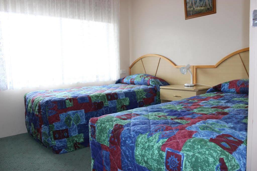 Harriet House Tumut Motel ภายนอก รูปภาพ